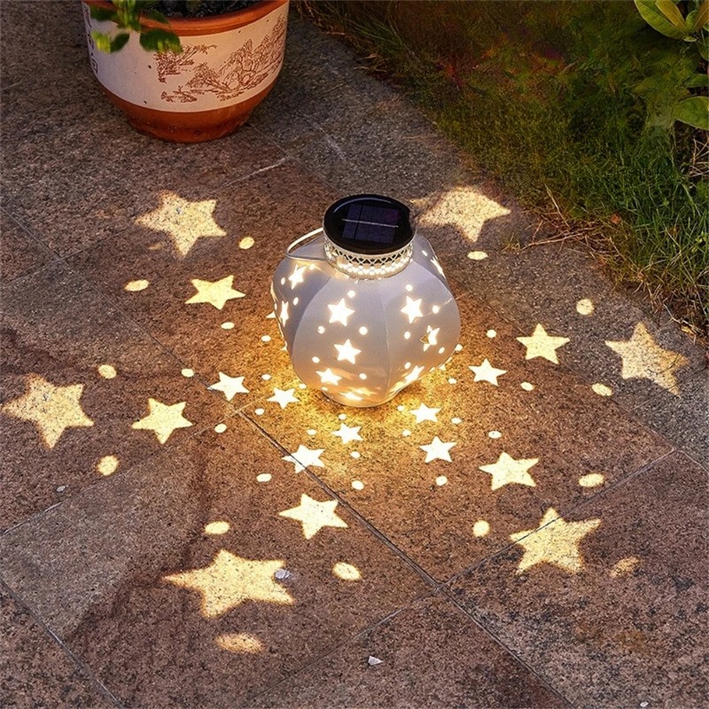 Lighting Fixture Outdoor - โคมไฟโปรเจคเตอร์รูปดาวสำหรับสวน ไฟโซลาร์แขวนกลางแจ้ง โคมไฟโซลาร์แบบแขวนย้อนยุค พร้อมหูหิ้ว ตกแต่งสวนภายนอก